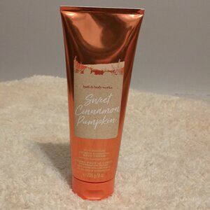 NWT~ Bath & Body Works 8 oz.  Sweet Cinnamon Pumpkin Body Cream with Shea Butter